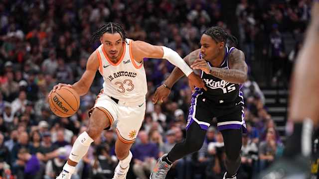 Tre Jones Davion Mitchell Kings